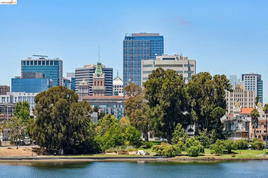 1410 Lakeshore Avenue Oakland CA 94606