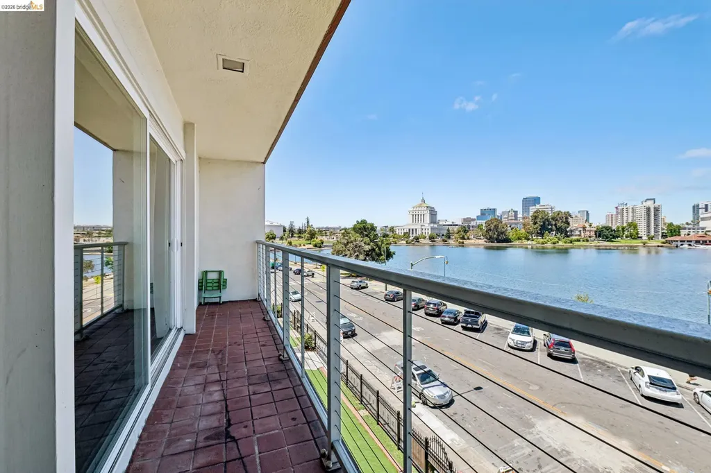 1410 Lakeshore Avenue Oakland CA 94606