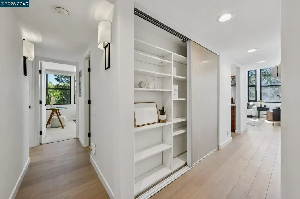 5400 Broadway Terrace Oakland CA 94618