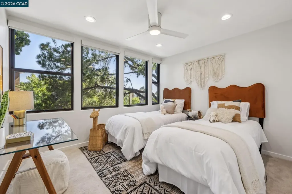 5400 Broadway Terrace Oakland CA 94618