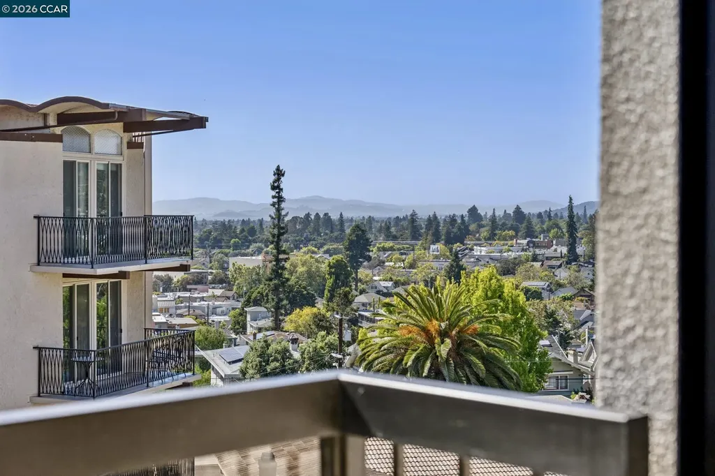 5400 Broadway Terrace Oakland CA 94618