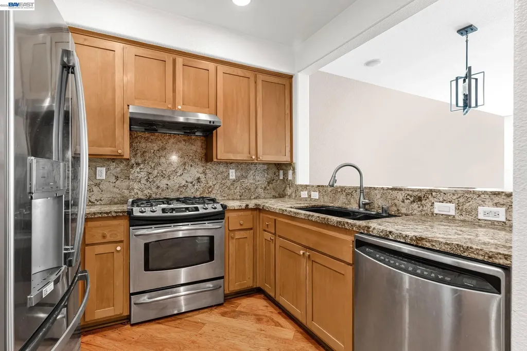 6003 Old Quarry Loop Oakland CA 94605