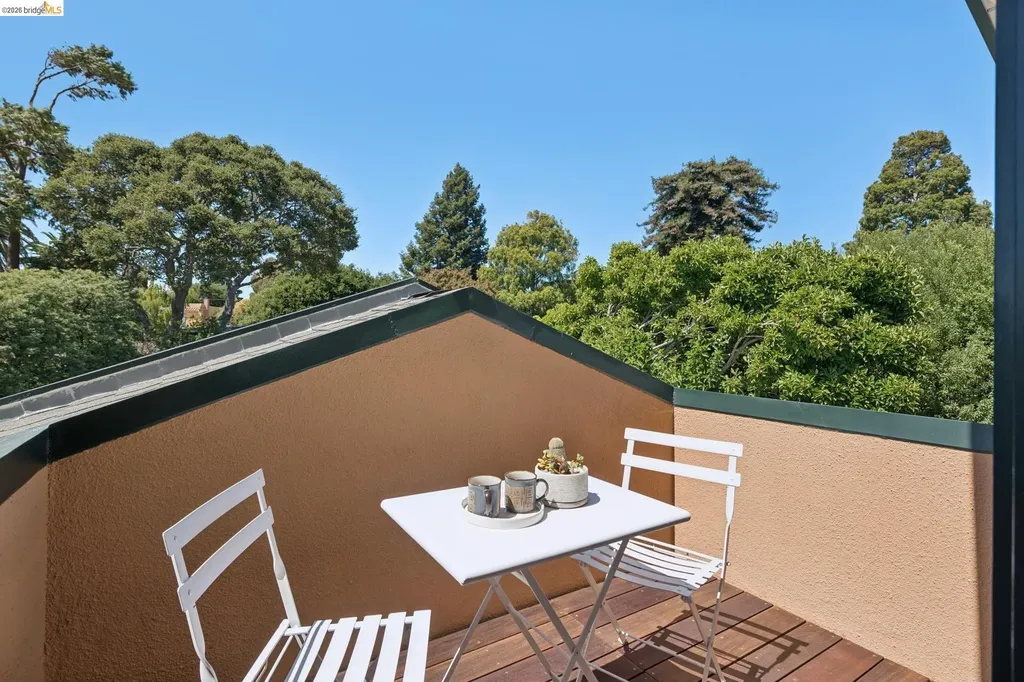 1645 Capistrano Avenue Berkeley CA 94707