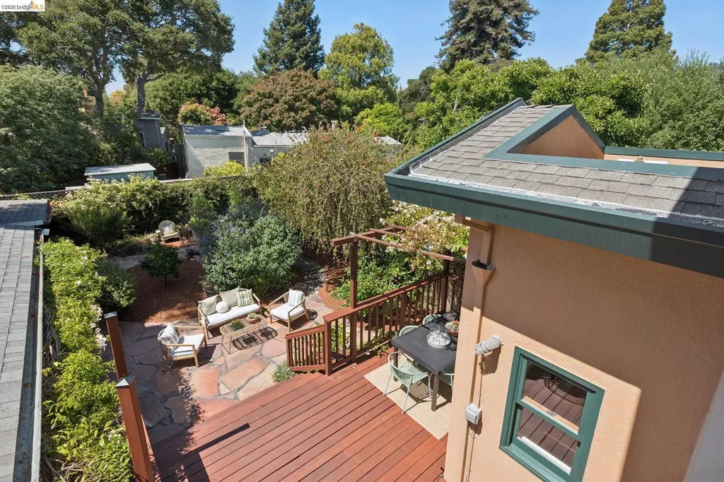 1645 Capistrano Avenue Berkeley CA 94707