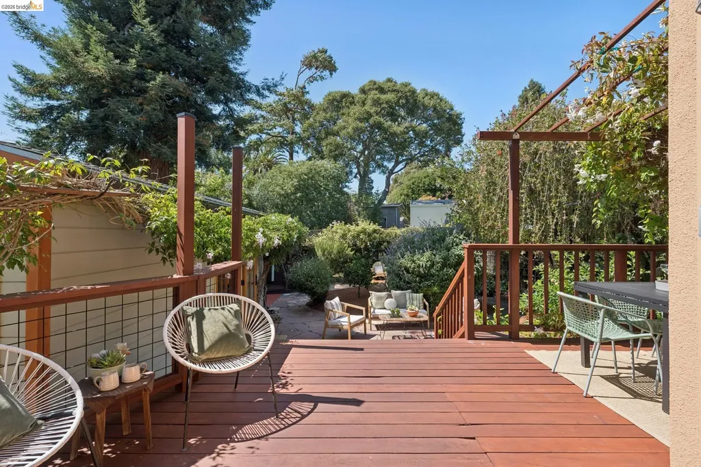 1645 Capistrano Avenue Berkeley CA 94707