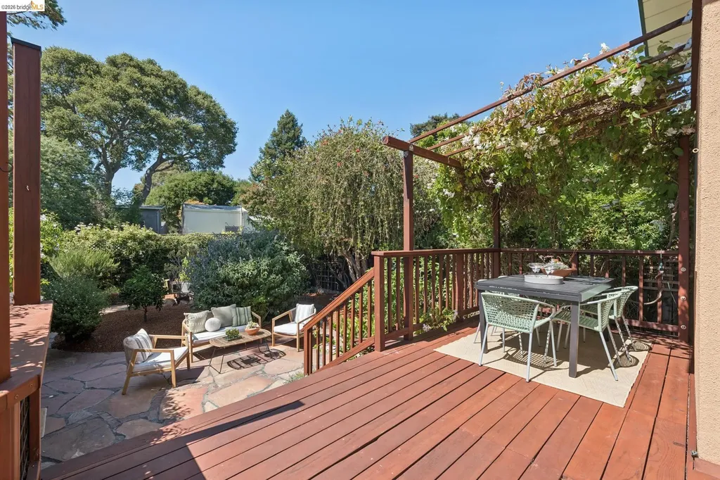 1645 Capistrano Avenue Berkeley CA 94707
