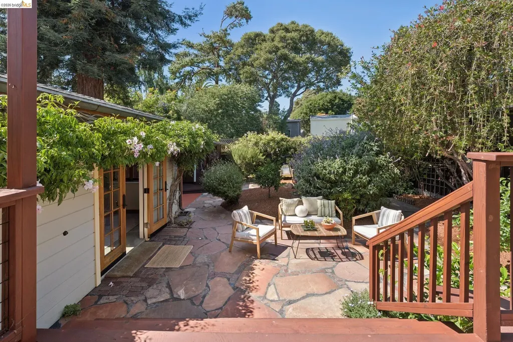 1645 Capistrano Avenue Berkeley CA 94707