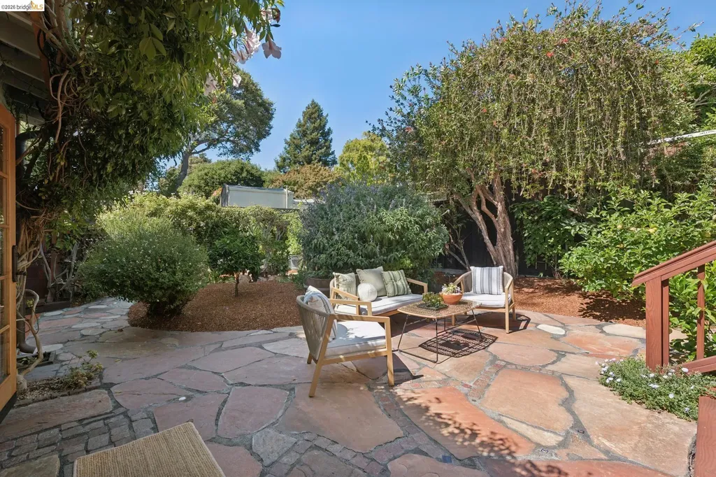 1645 Capistrano Avenue Berkeley CA 94707