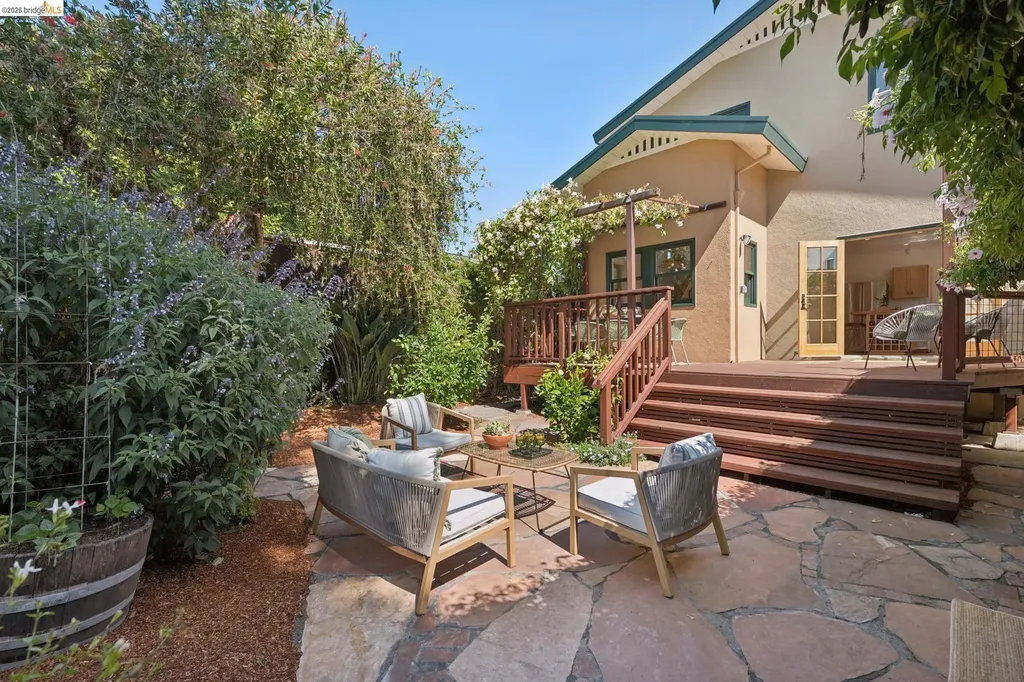 1645 Capistrano Avenue Berkeley CA 94707