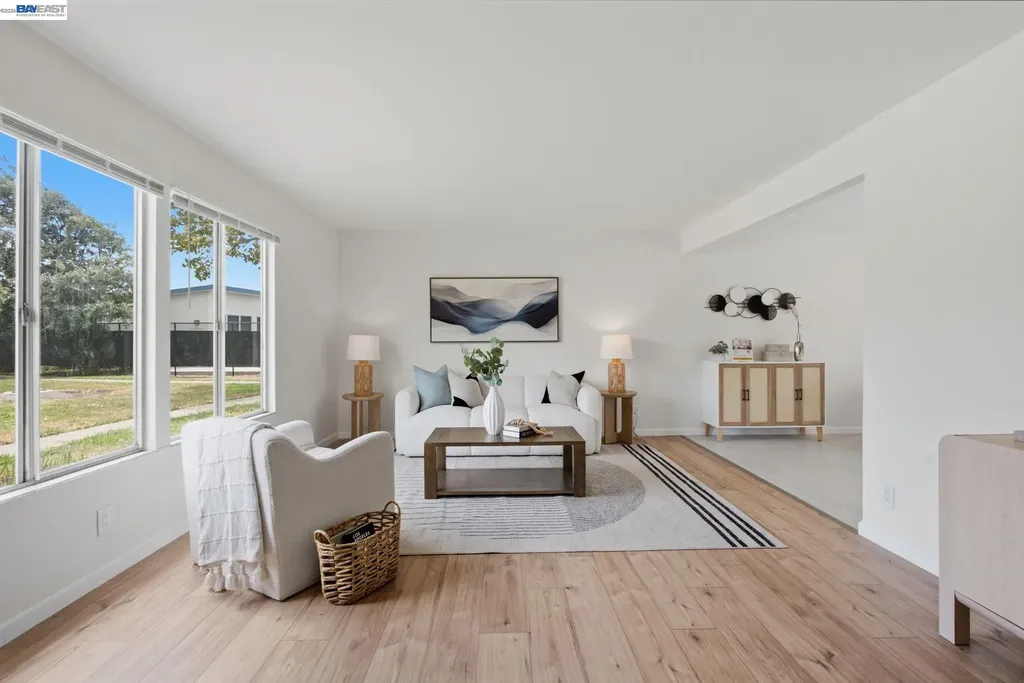 27803 Hummingbird Court Hayward CA 94545