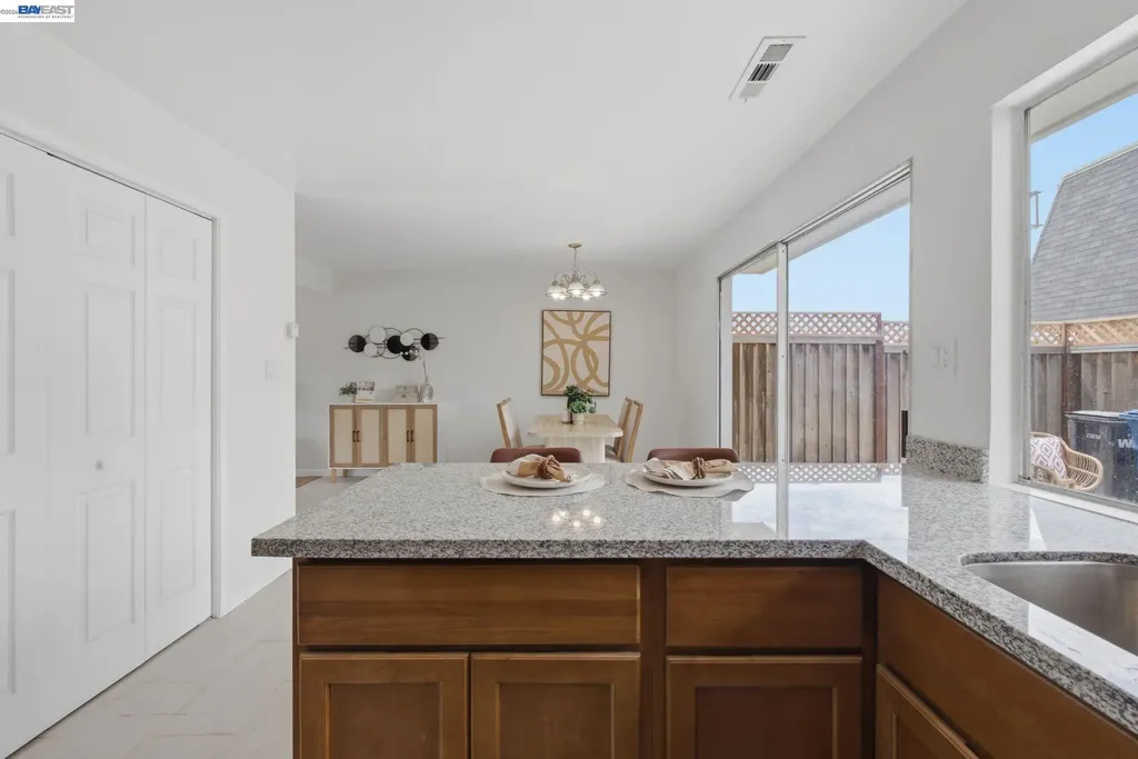 27803 Hummingbird Court Hayward CA 94545