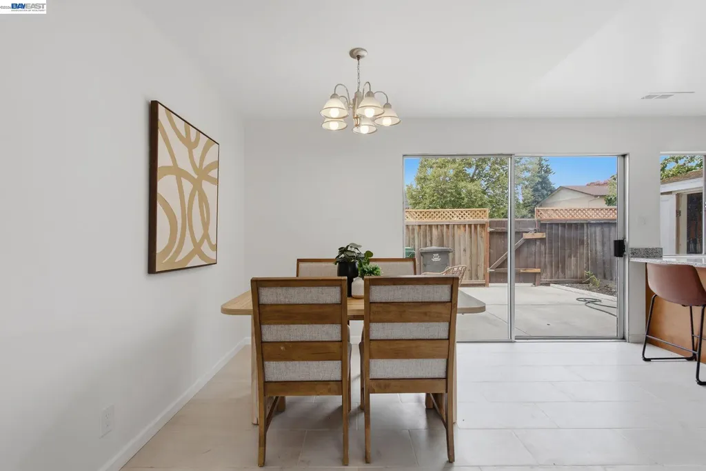 27803 Hummingbird Court Hayward CA 94545