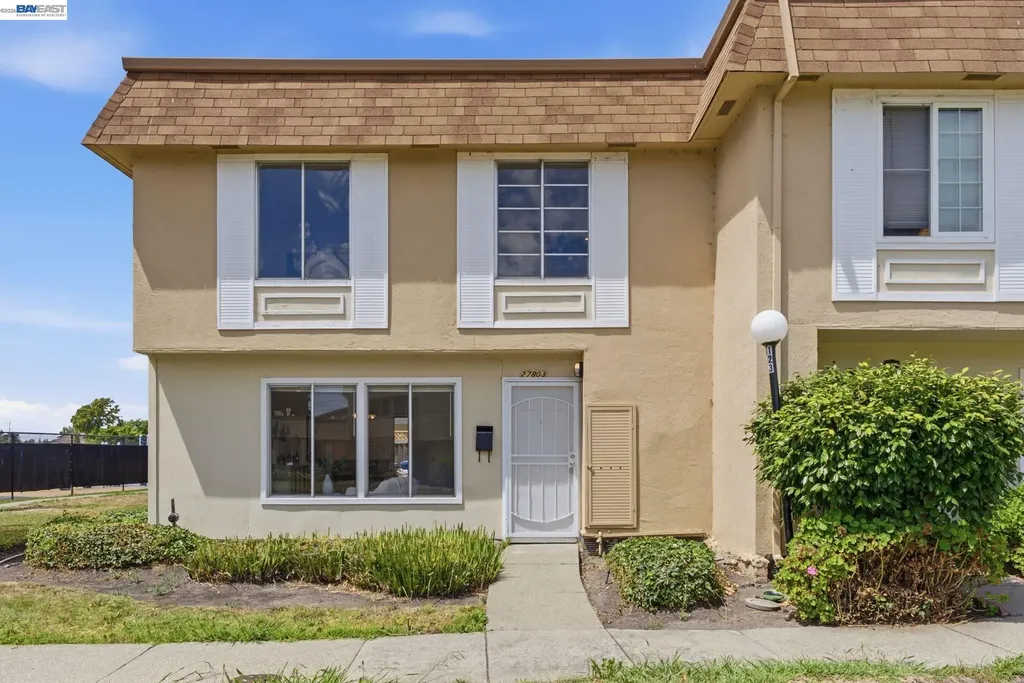 27803 Hummingbird Court Hayward CA 94545