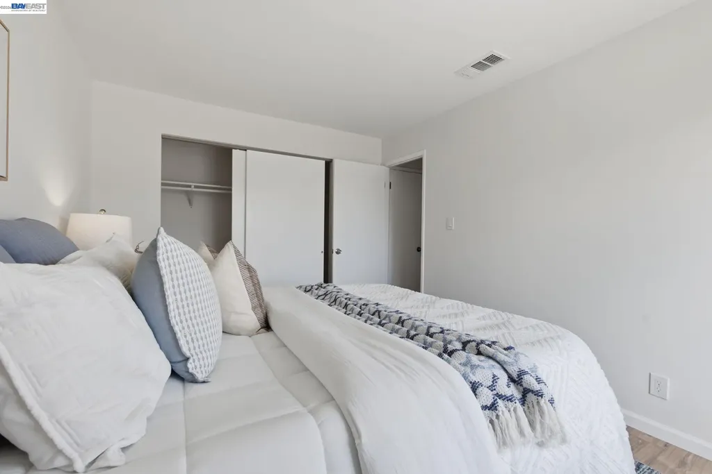 27803 Hummingbird Court Hayward CA 94545