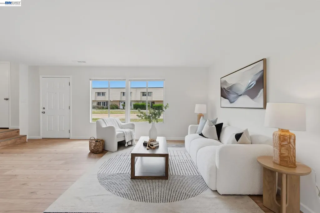 27803 Hummingbird Court Hayward CA 94545