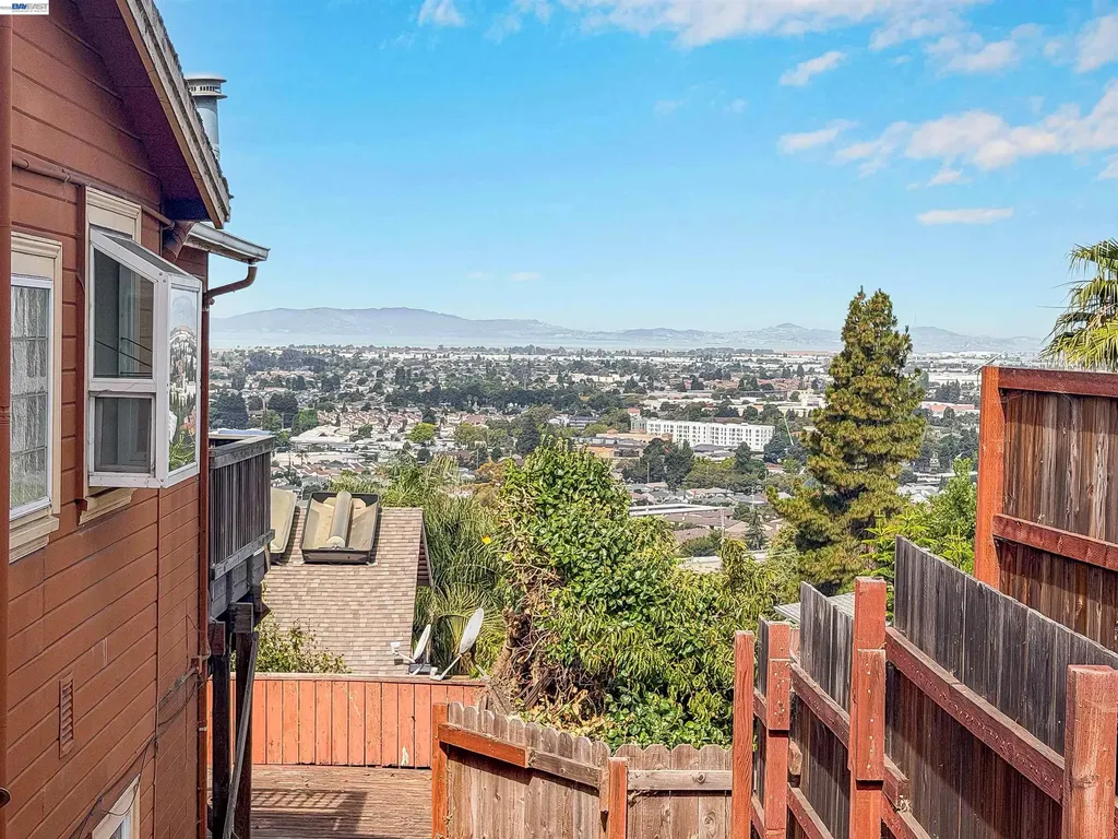 16805 President Drive Castro Valley CA 94578