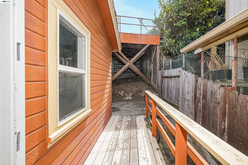 16805 President Drive Castro Valley CA 94578