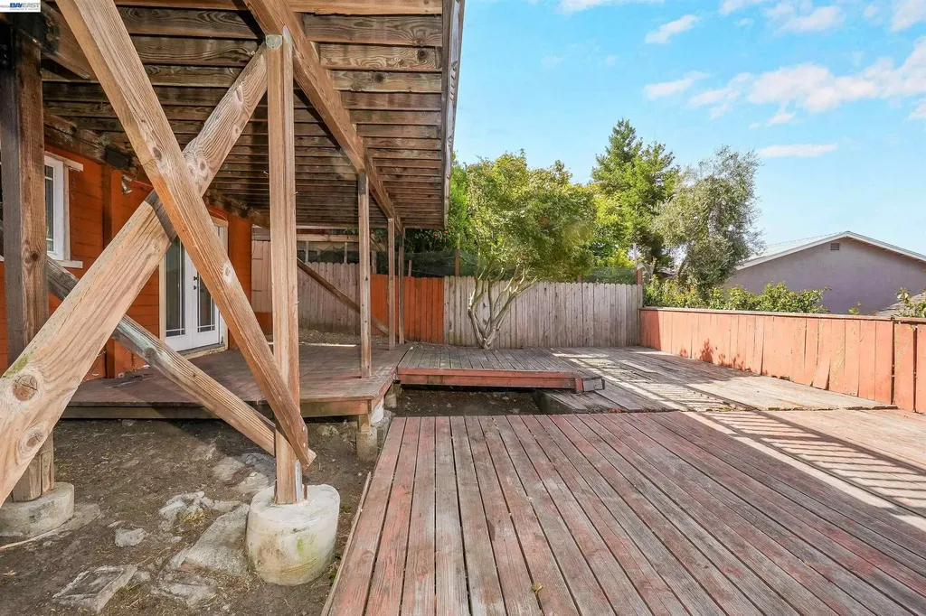 16805 President Drive Castro Valley CA 94578