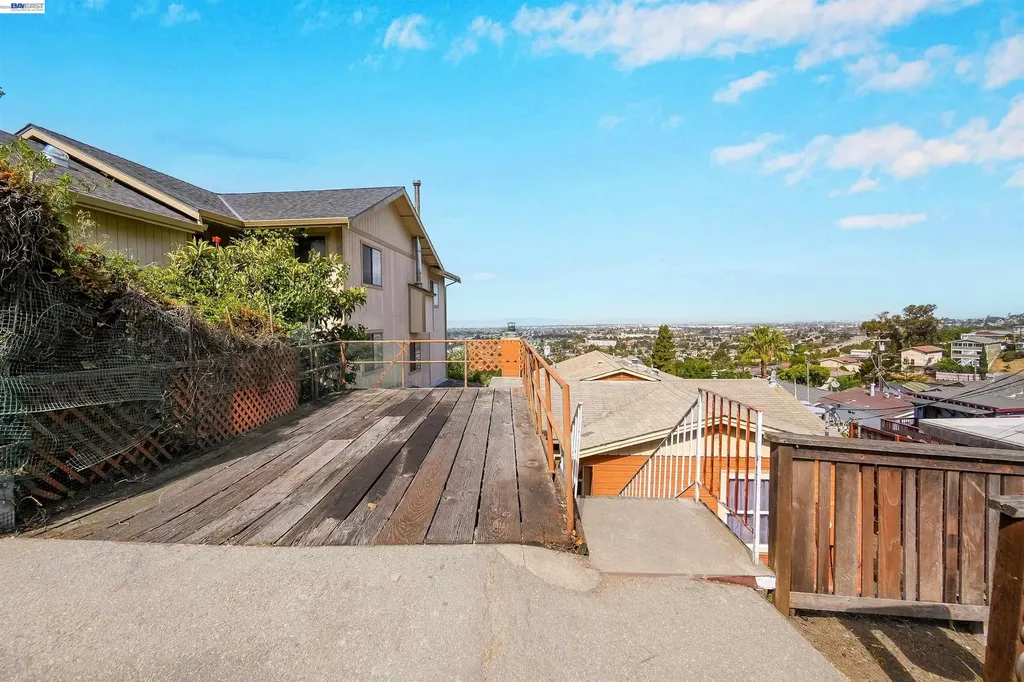 16805 President Drive Castro Valley CA 94578