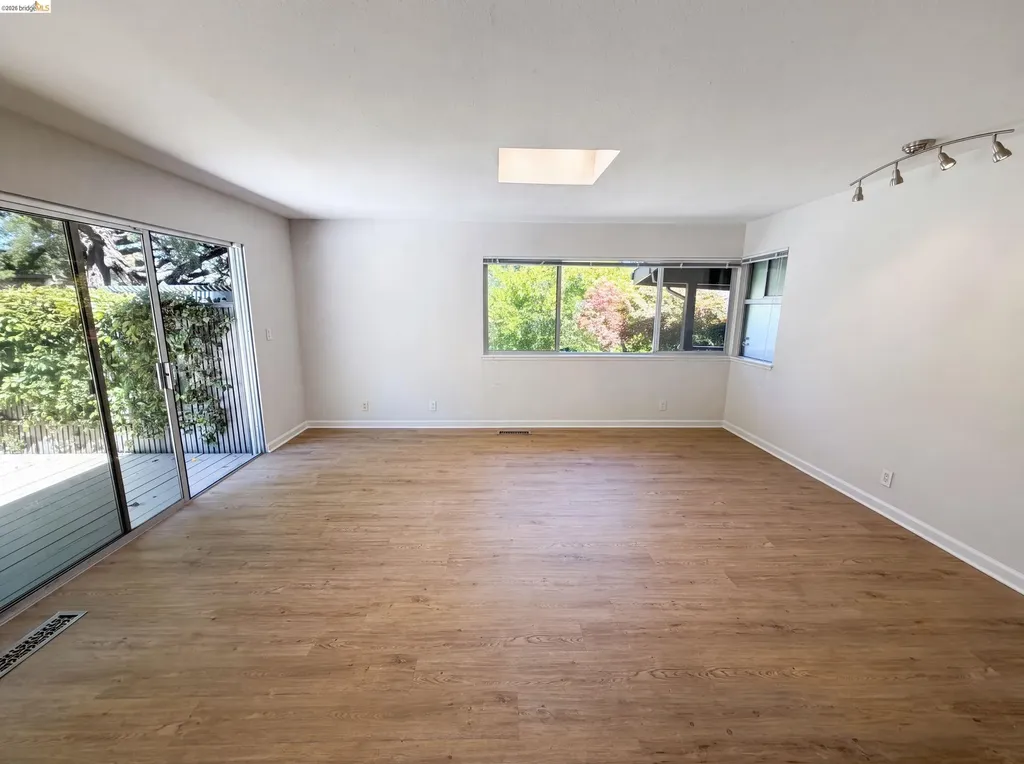 612 Tahos Road Orinda CA 94563