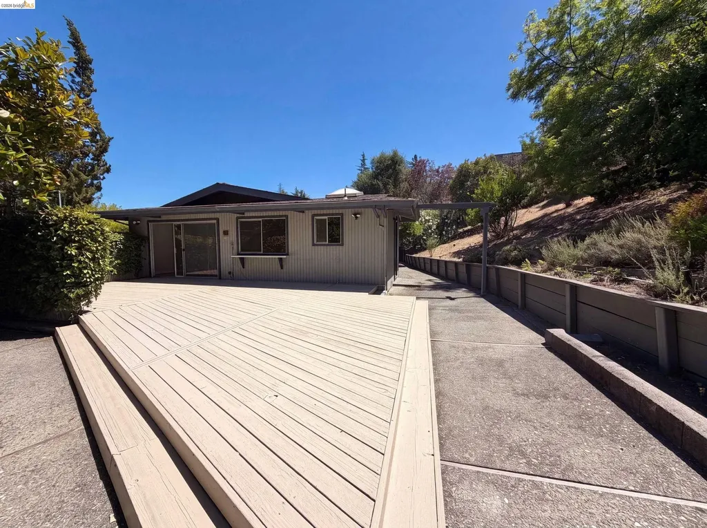 612 Tahos Road Orinda CA 94563