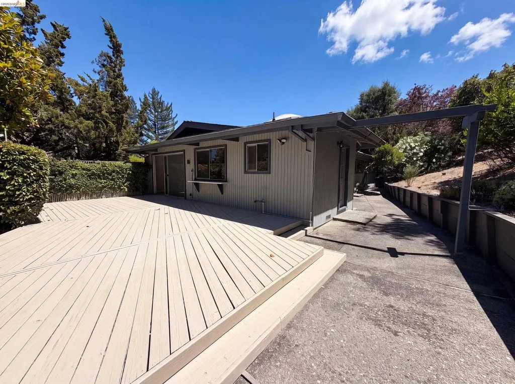 612 Tahos Road Orinda CA 94563