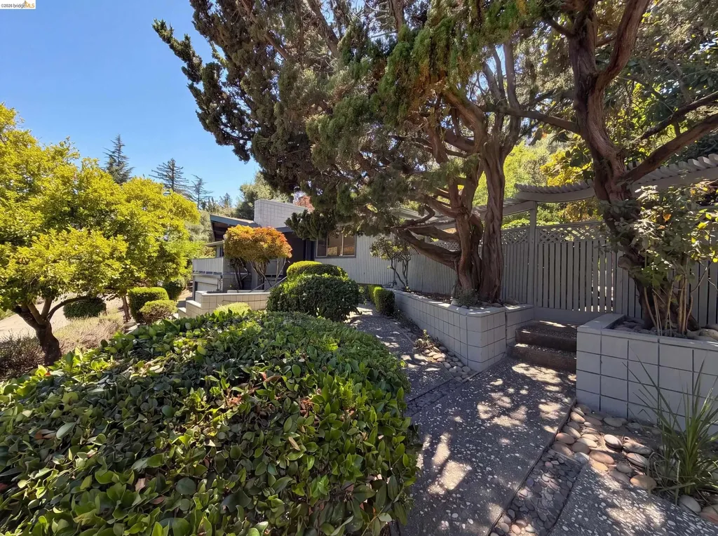 612 Tahos Road Orinda CA 94563