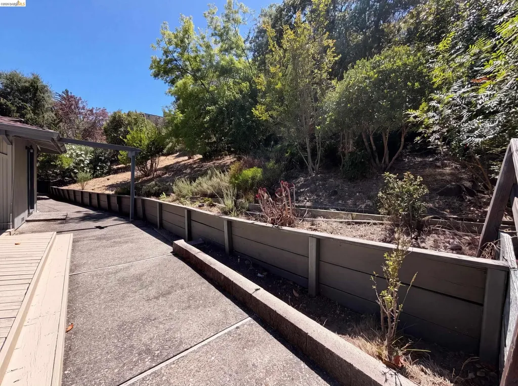 612 Tahos Road Orinda CA 94563
