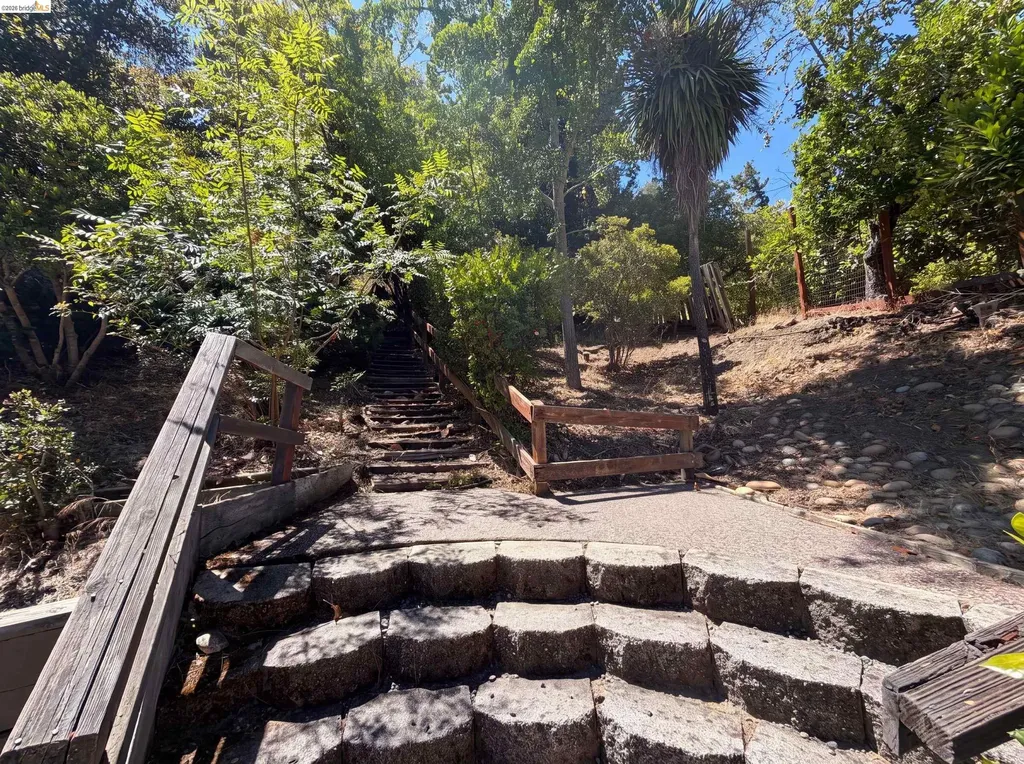 612 Tahos Road Orinda CA 94563