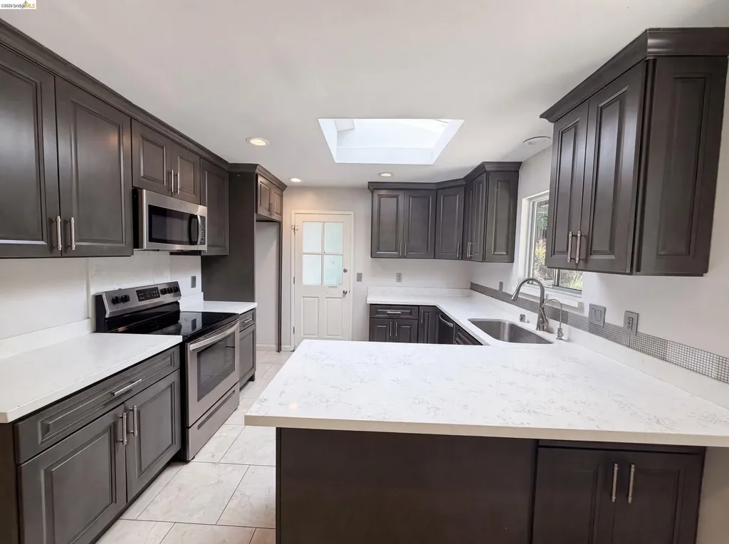 612 Tahos Road Orinda CA 94563