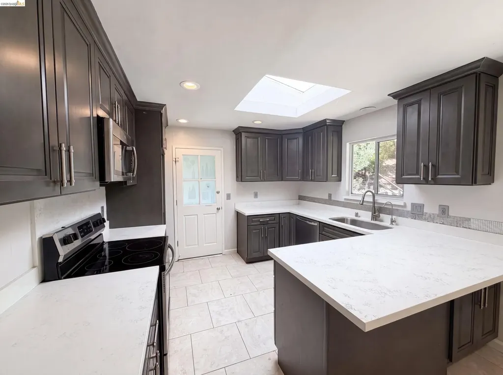612 Tahos Road Orinda CA 94563