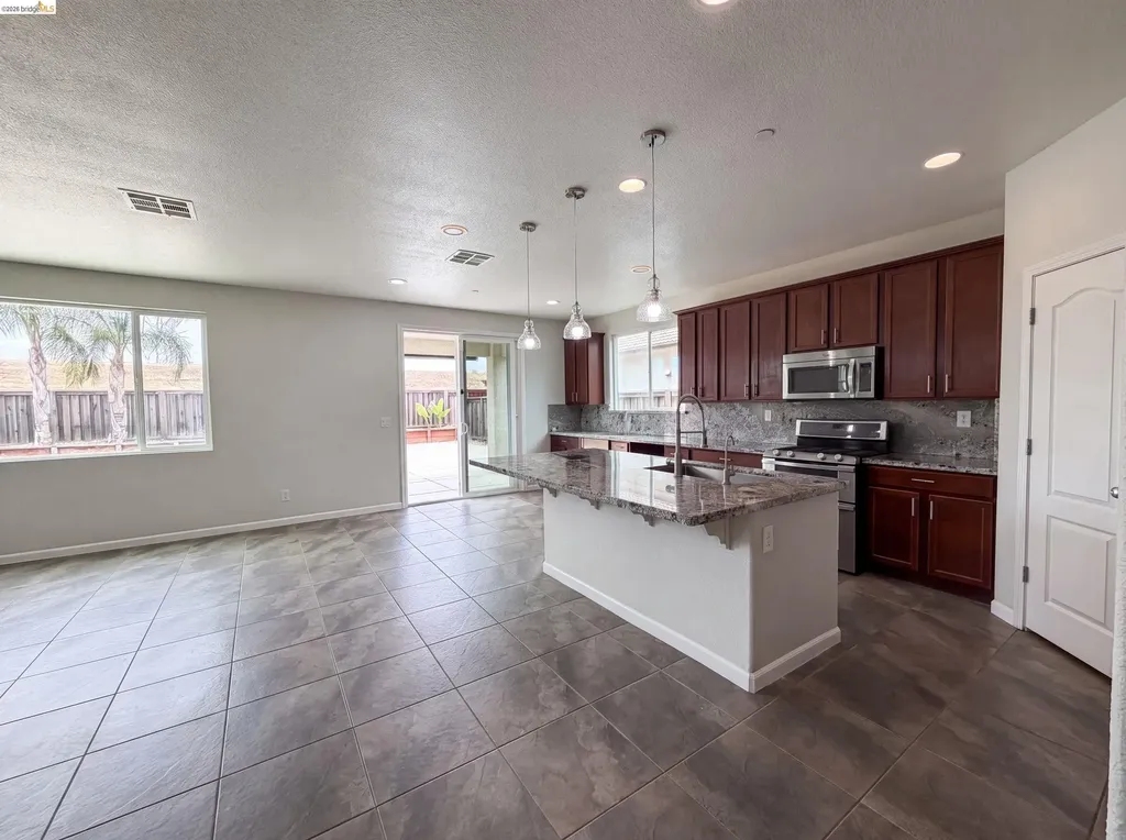 1519 Sycamore Drive Oakley CA 94561