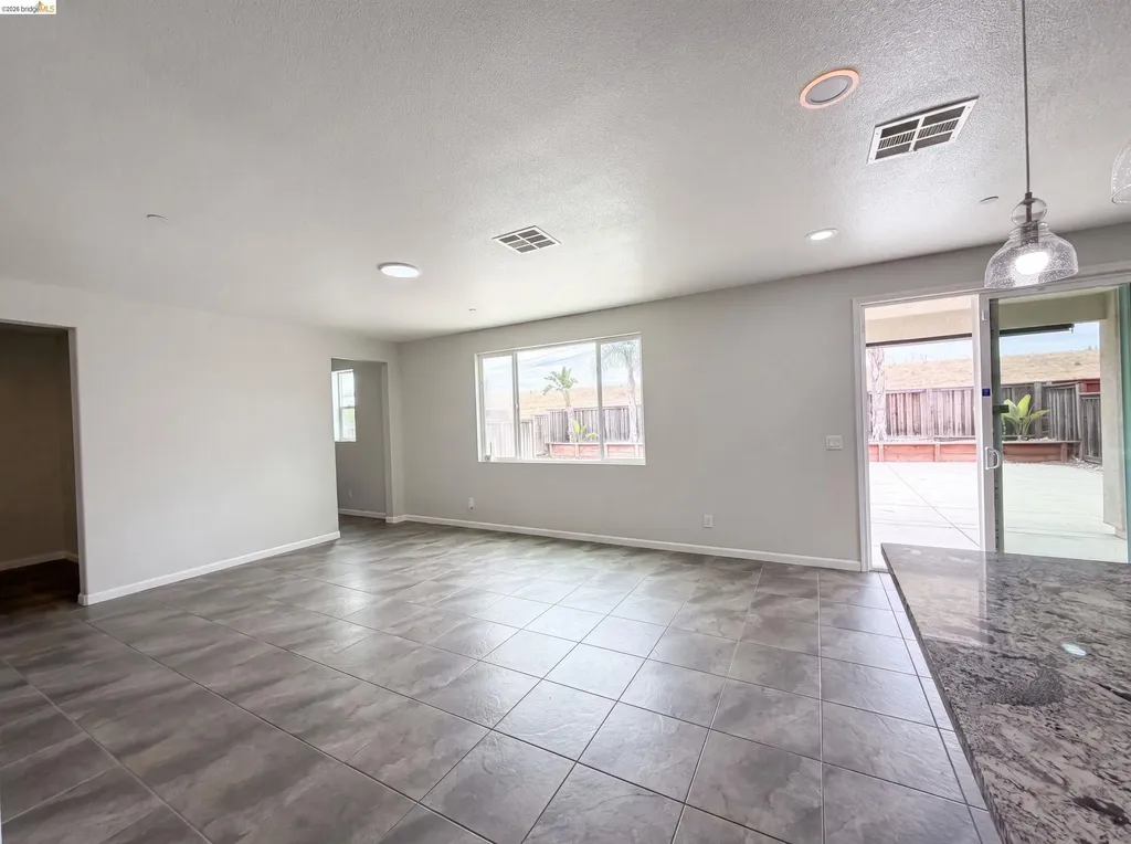 1519 Sycamore Drive Oakley CA 94561