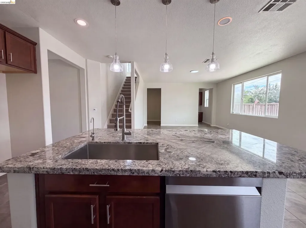 1519 Sycamore Drive Oakley CA 94561