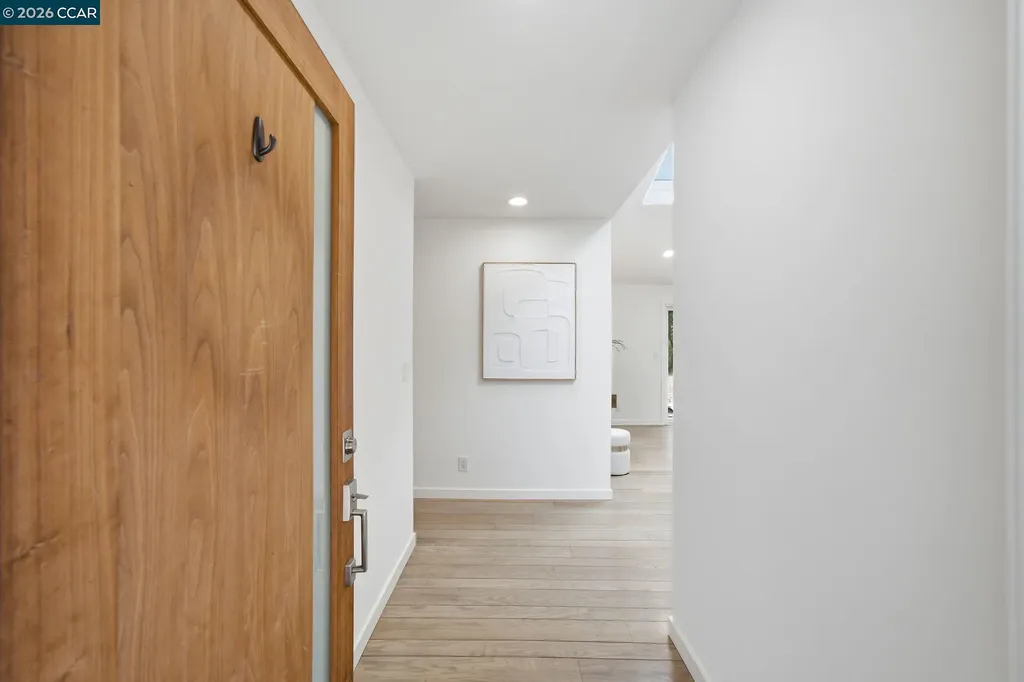 9 Easton Court Orinda CA 94563