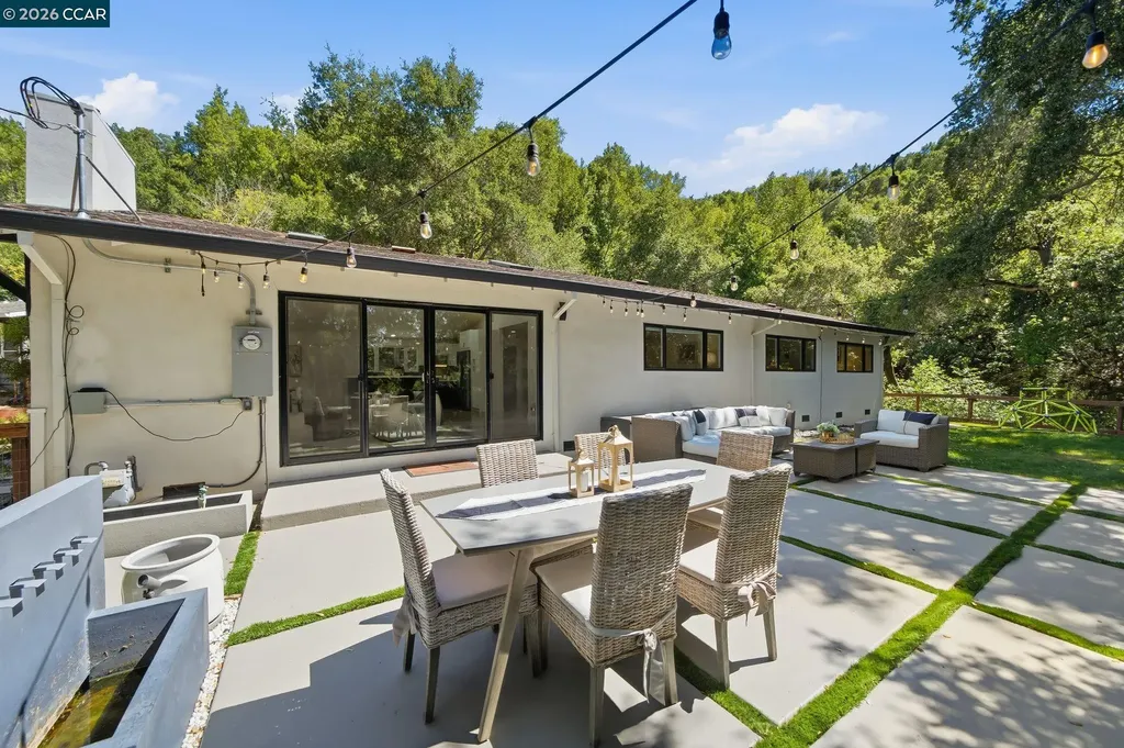9 Easton Court Orinda CA 94563