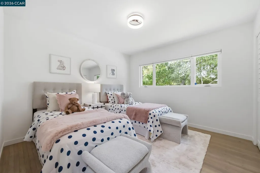 9 Easton Court Orinda CA 94563
