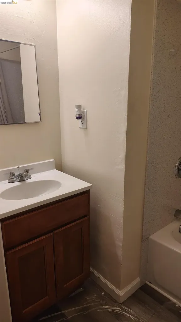 1112 82nd Avenue Oakland CA 94621
