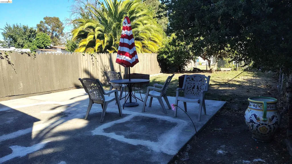 1112 82nd Avenue Oakland CA 94621