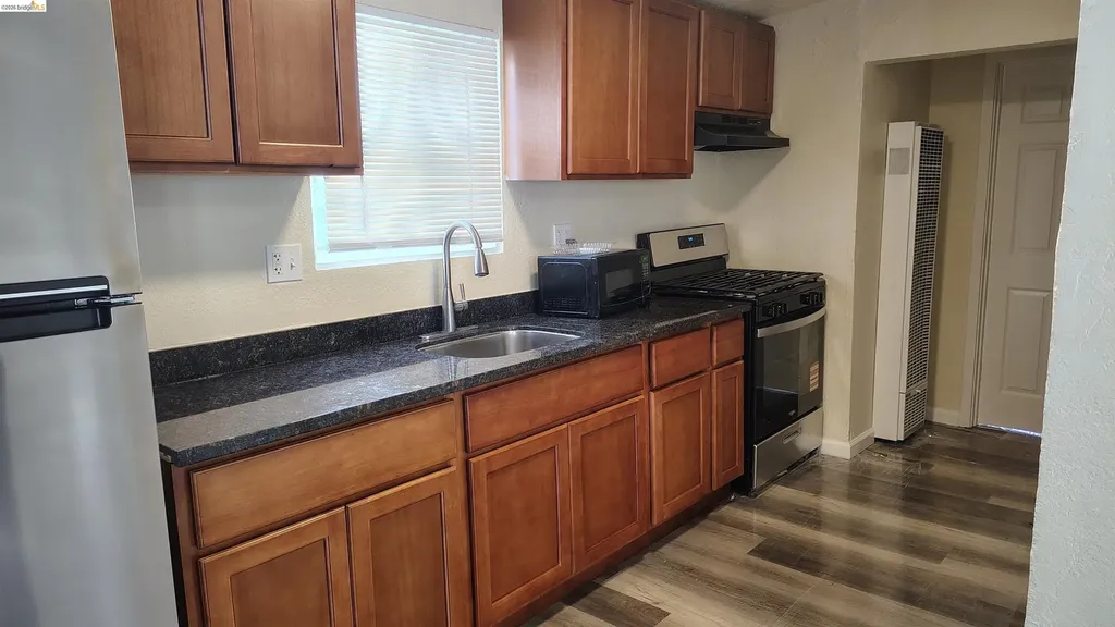1112 82nd Avenue Oakland CA 94621