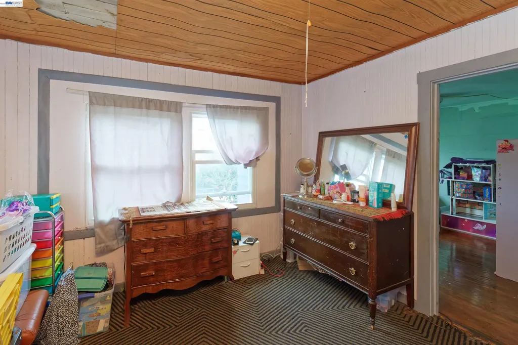 1538 16th Avenue Oakland CA 94606