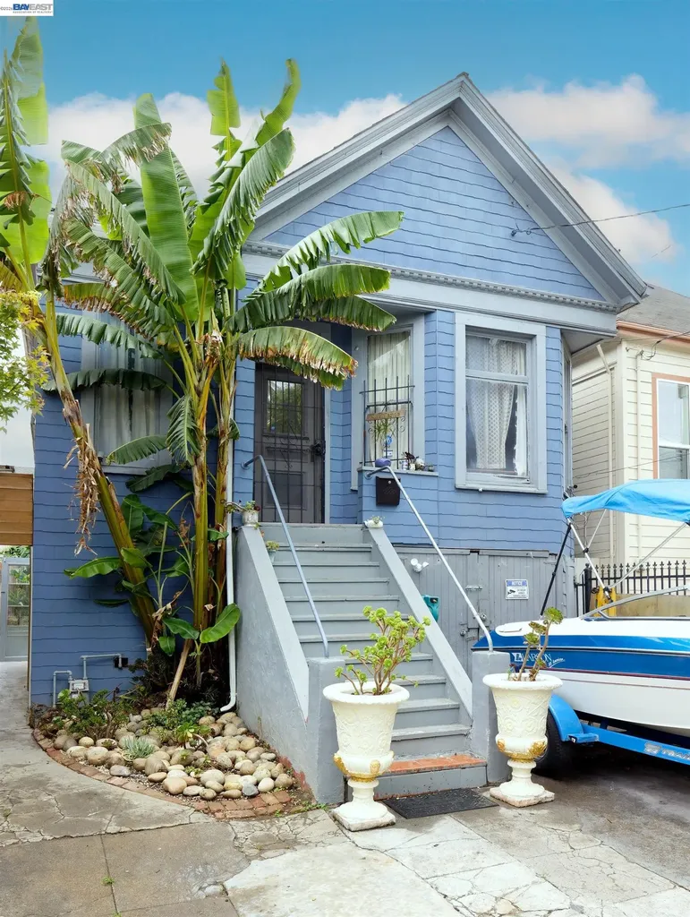 1538 16th Avenue Oakland CA 94606