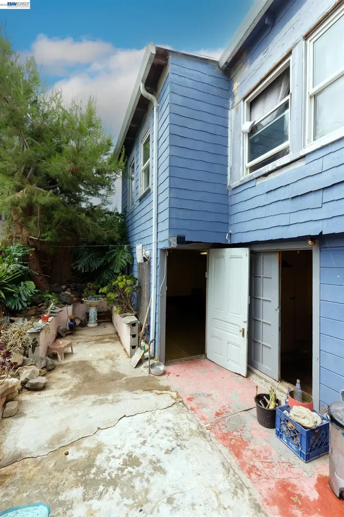 1538 16th Avenue Oakland CA 94606