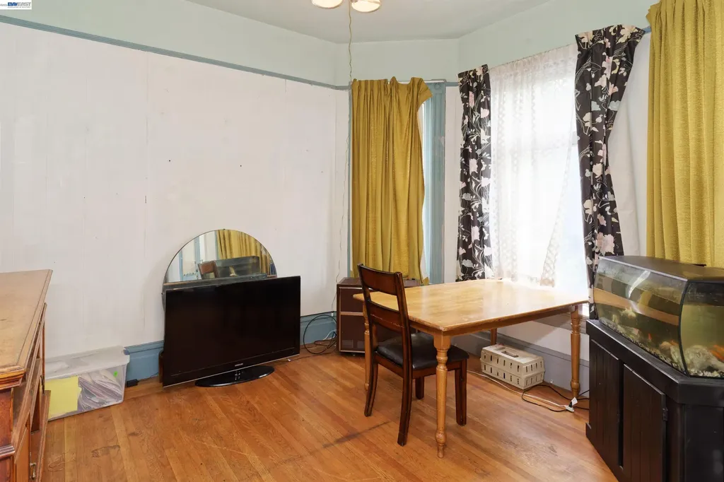 1538 16th Avenue Oakland CA 94606