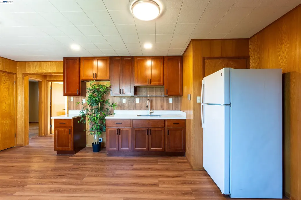 404 Bradrick Drive San Leandro CA 94578
