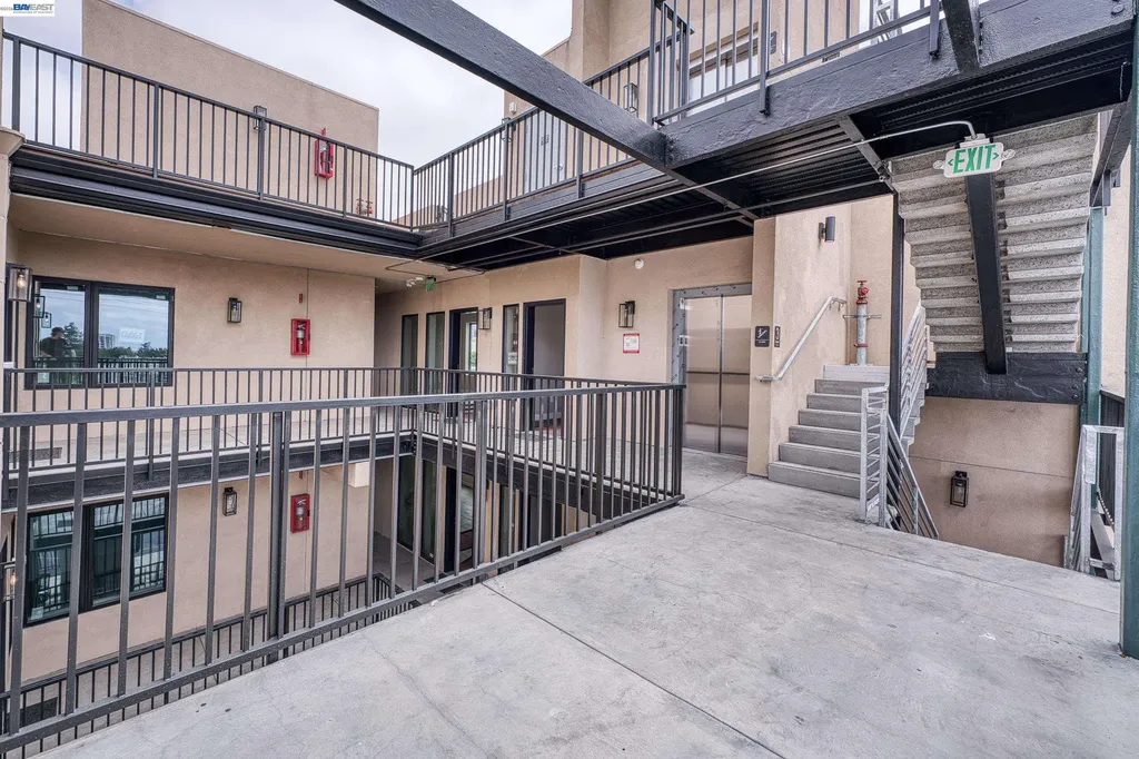 4202 Telegraph Avenue Oakland CA 94609