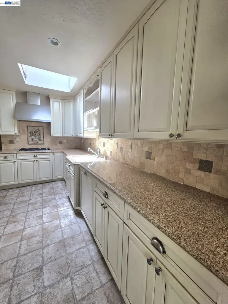 409 Avalon Way Suisun City CA 94585