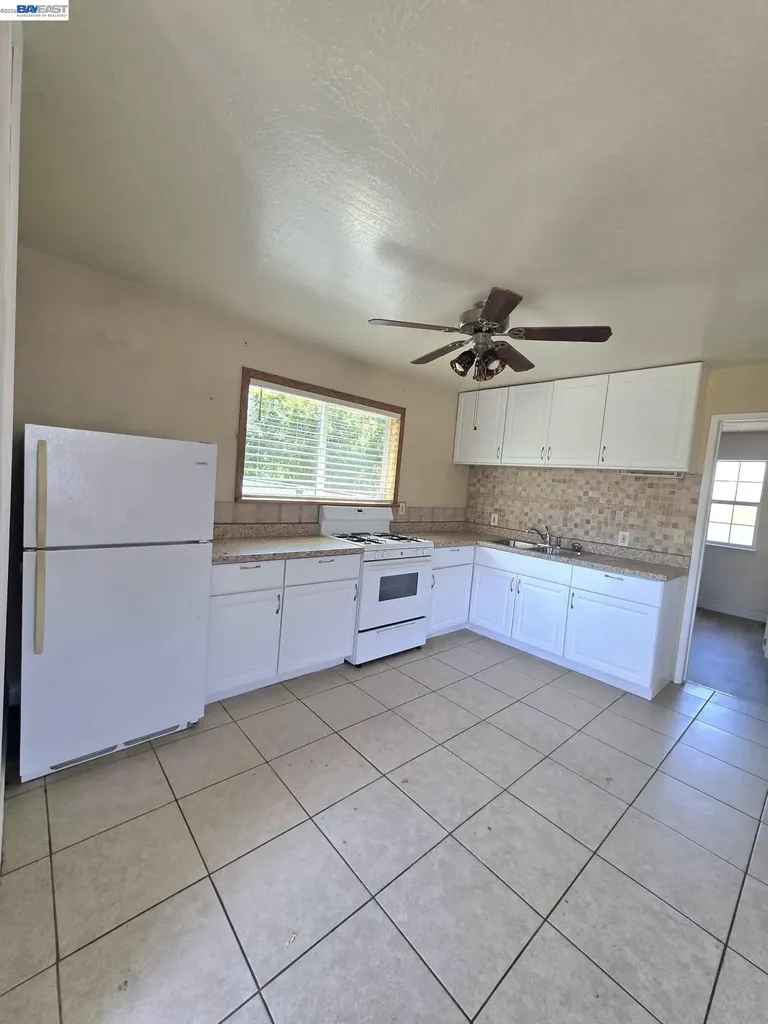 409 Avalon Way Suisun City CA 94585