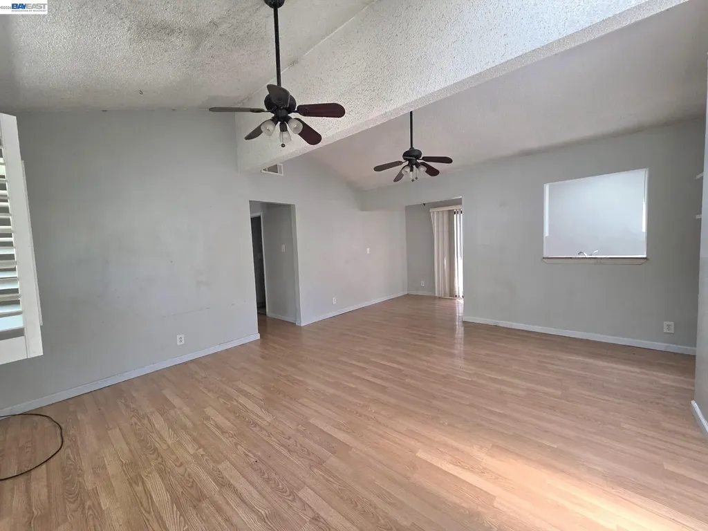 409 Avalon Way Suisun City CA 94585