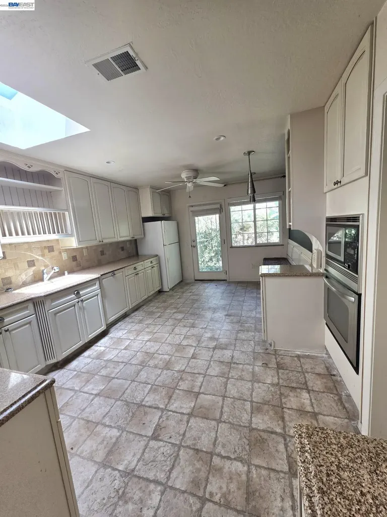 409 Avalon Way Suisun City CA 94585